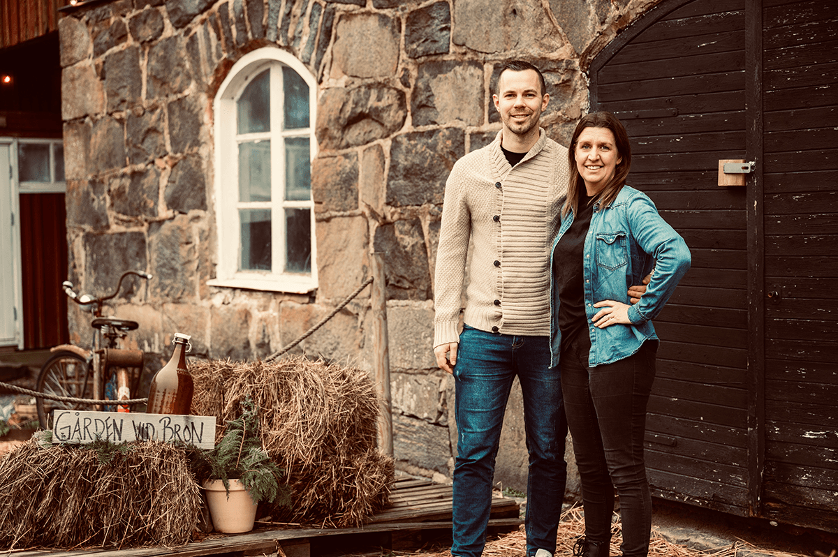 Margurite Sandersson och Marcus Strandberg som driver Gården vid bron