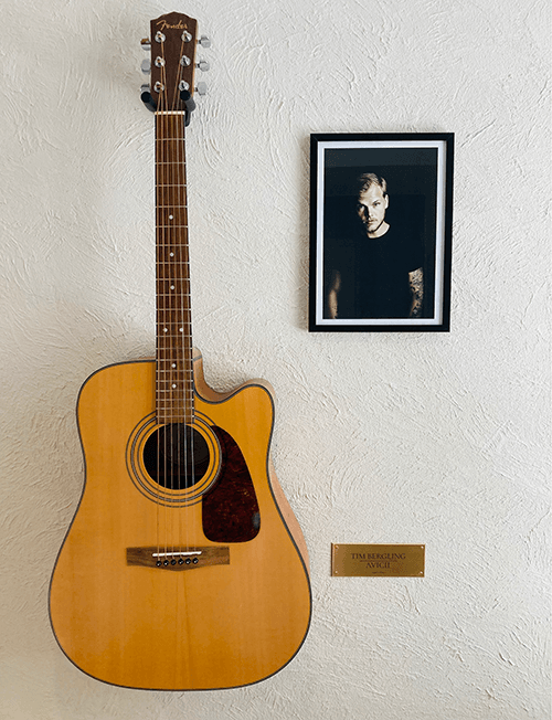 Tim Berglings första gitarr