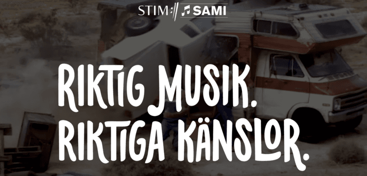 En bild med text som lyder "Riktigt musik. Riktiga känslor" med Stim och Sami logga